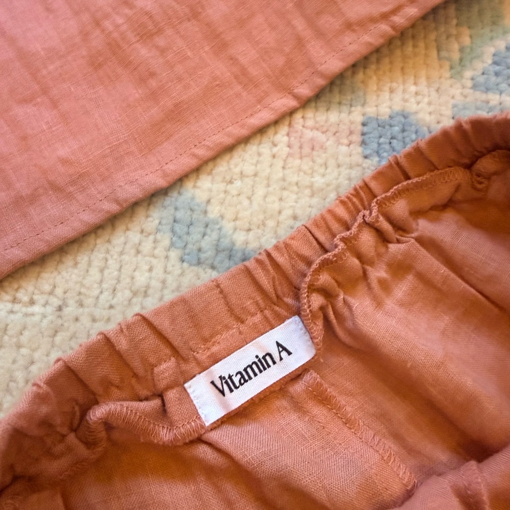 Vitamin A Women's Tallows linen shorts and  cropped linen top. - Picture 7 of 9